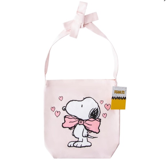 Pink Snoopy Shoulder Bag - Picture 2 of 3